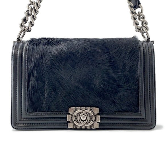CHANEL BOY Chain Shoulder Bag with Coco Mark, Caviar Skin, Black - Picture 1 of 16
